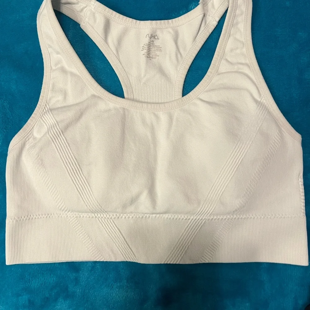 Ryka Sports Bra. - Picture 6 of 8